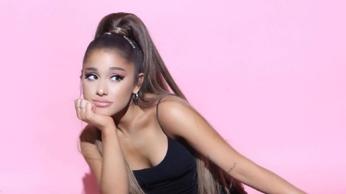 Por primera vez, Ariana Grande se da un beso en público con Dalton Gomez