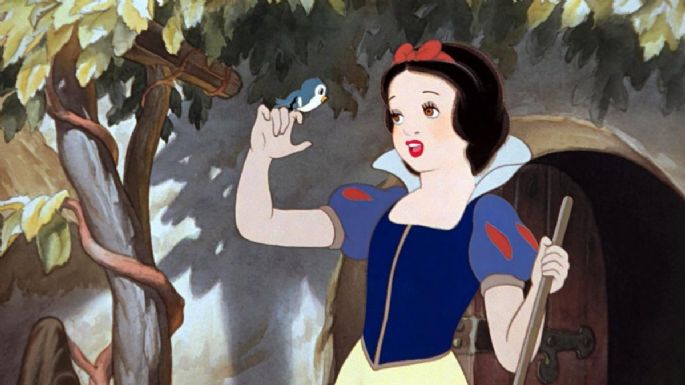 Tras polémica por el beso no consensuado en 'Blancanieves', Disney sale a responder