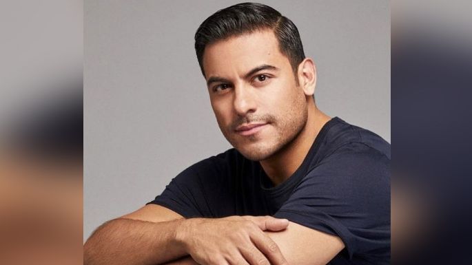 ¡Tragedia en Televisa! Devastado, Carlos Rivera revela que se viste de luto