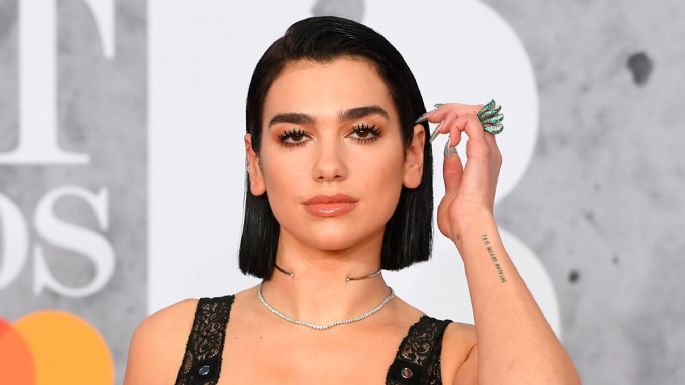 ¡Idénticas! Dua Lipa celebra el cumpleaños de su mamá y sorprende a fans con su enorme parecido