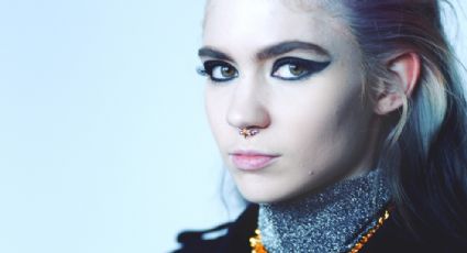 Grimes muestra su nuevo tatuaje  que le abarca casi toda la pierna y es alucinante