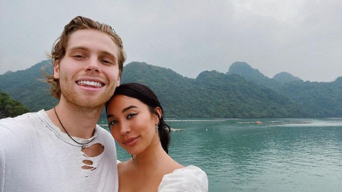 Luke Hemmings integrante de 5 Seconds Of Summer se compromete con su novia, Sierra Deaton