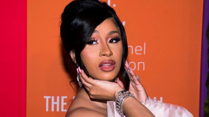 ¡Increíble! Cardi B sorprende con un video donde su futuro bebé se mueve dentro de su viente