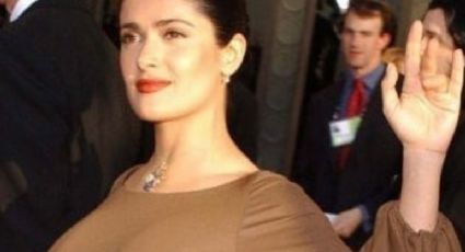 "Muy antiguo": Salma Hayek recibe críticas por su 'look' en el Festival de Cannes