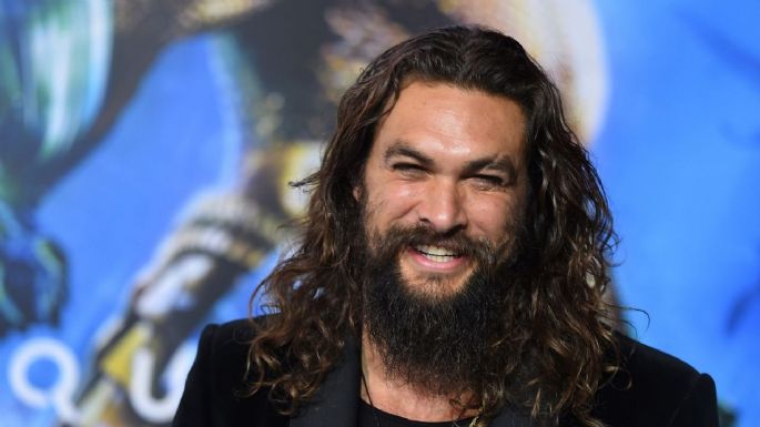 Jason Momoa espanta a Liam Neeson y Al Pacino a su llegada a Hollywood