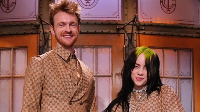 Mira a Billie Eilish y a su hermano Finneas cantar en vivo 'Your Power', su más reciente sencillo