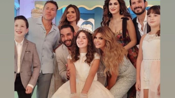 Itatí Cantoral festeja la Primera Comunión de su hija con padrinos de lujo, como Gloria Trevi