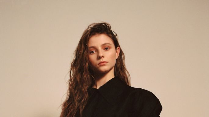 Ella es Thomasin McKenzie la jóven actriz que cautiva a todos y estará en la nueva cinta 'Old'