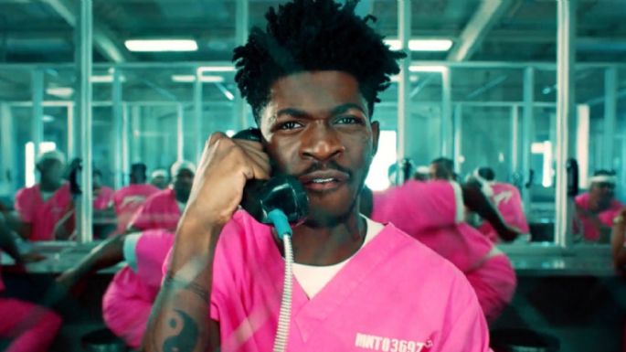 Lil Nas X lanza polémico video musical de su nueva canción 'Industry Baby'