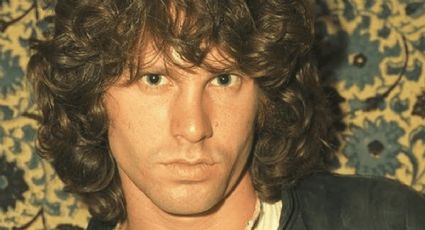 Fans rinden homenaje a Jim Morrison, vocalista de The Doors, por su 50 aniversario luctuoso