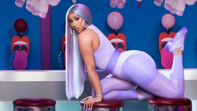 VIDEO: Cardi B muestra sus extravagantes uñas postizas y le llueven críticas en redes