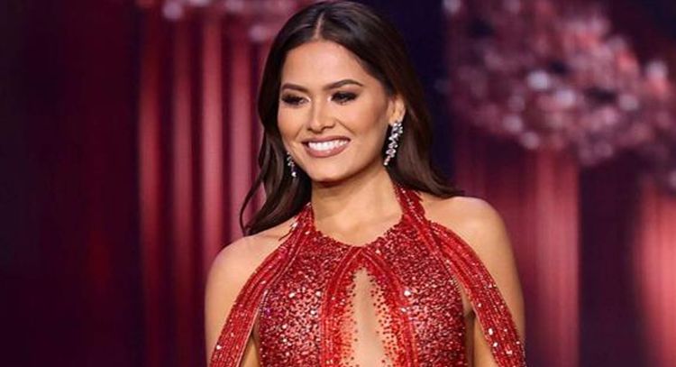 Andrea Meza demuestra cómo lucir radiante con este increíble look negro