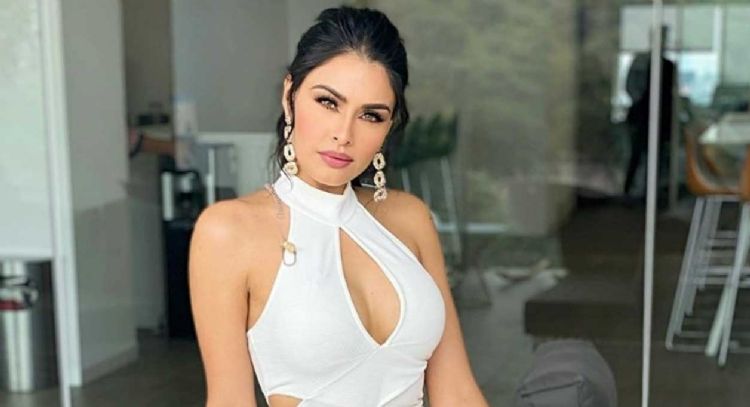 'Glamour' en TV Azteca: Kristal Silva regresa al programa 'VLA' y posa con coqueto conjunto naranja