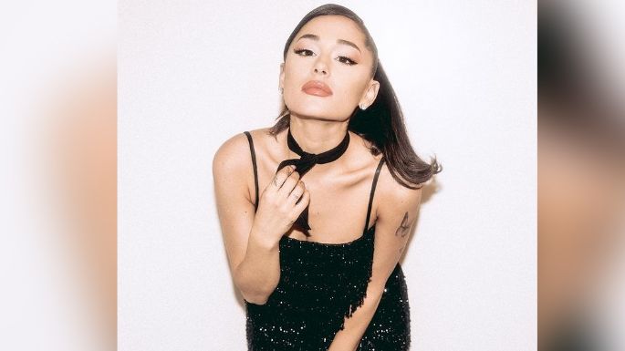 Ariana Grande presume su impresionante figura en 'outfit' blanco: "Belleza"