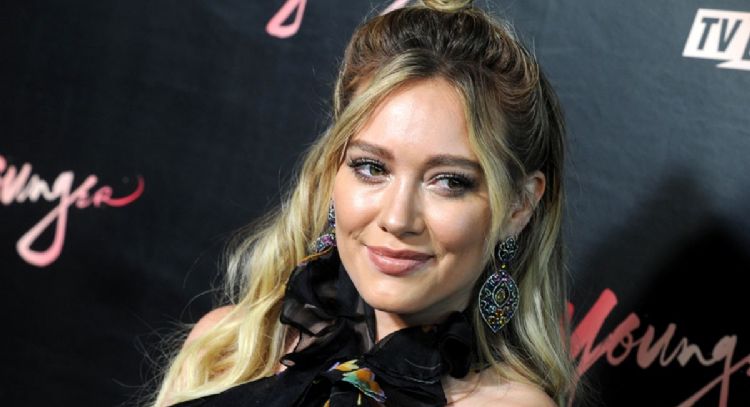Hilary Duff postea primeras imágenes de 'How I Met Your Father'