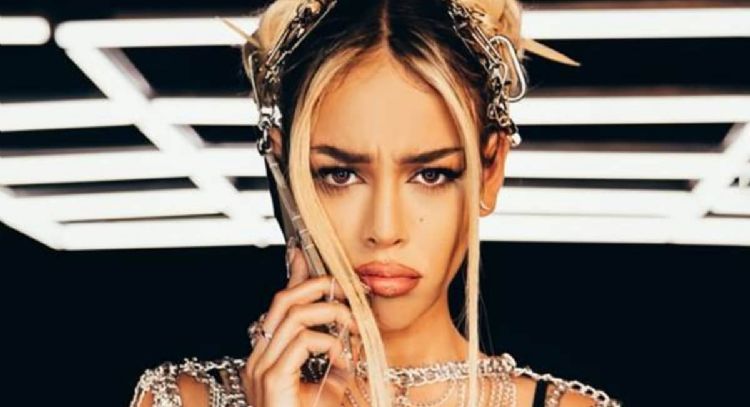 Danna Paola más 'Kaprichosa' que nunca en su nuevo video musical