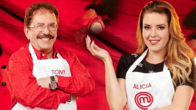 Alicia Machado y Tony Balardi se besan en plena transmisión de 'MasterChefCelebrity'