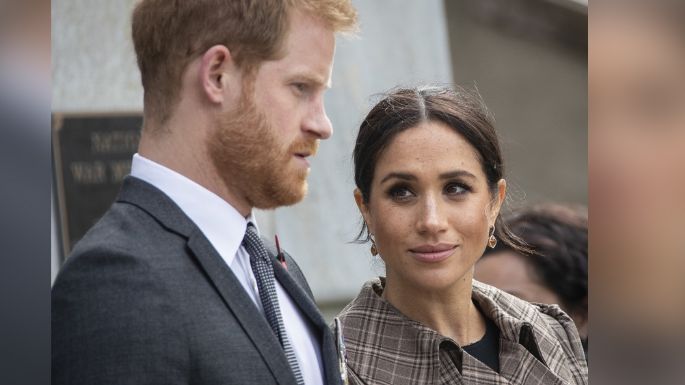 Golpe a la Reina Isabel II: Predicen desaparición del Príncipe Harry y Meghan Markle