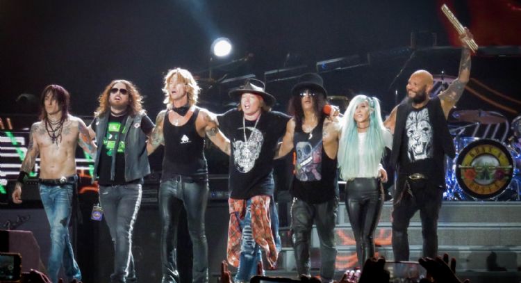 Al igual que los Foo Fighters, Guns N’ Roses pospone conciertos en México
