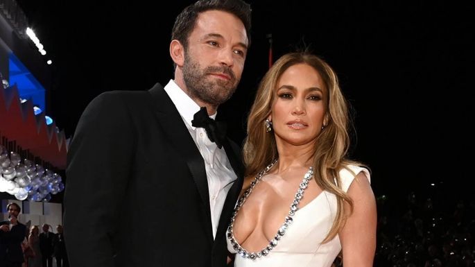 ¡Romántico paseo! Ben Affleck afirma su amor a Jennifer Lopez con apasionado beso en NY