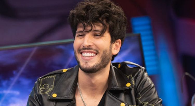 Sebastián Yatra deja en shock a pareja por cantar en su boda y paraliza Internet