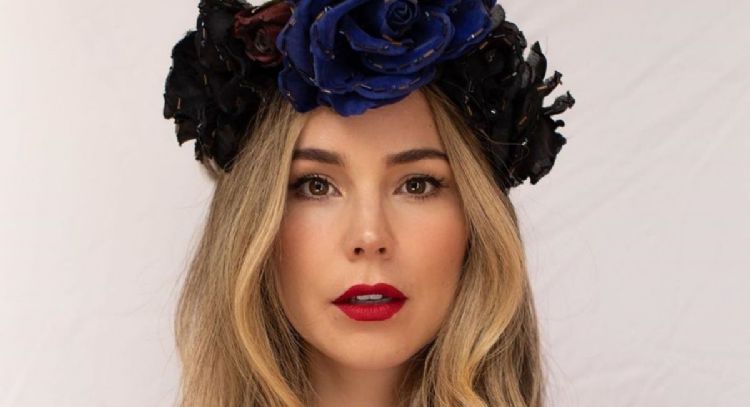 Camila Sodi luce encantador look blanco en Instagram y enamora a sus fans