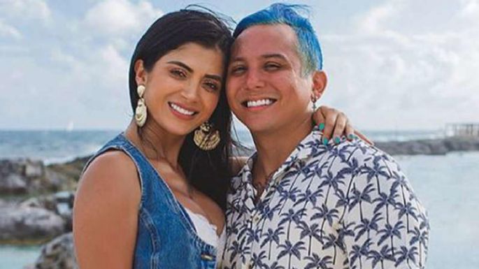 Kimberly Flores y Edwin Luna celebran en grande su tercer aniversario de bodas