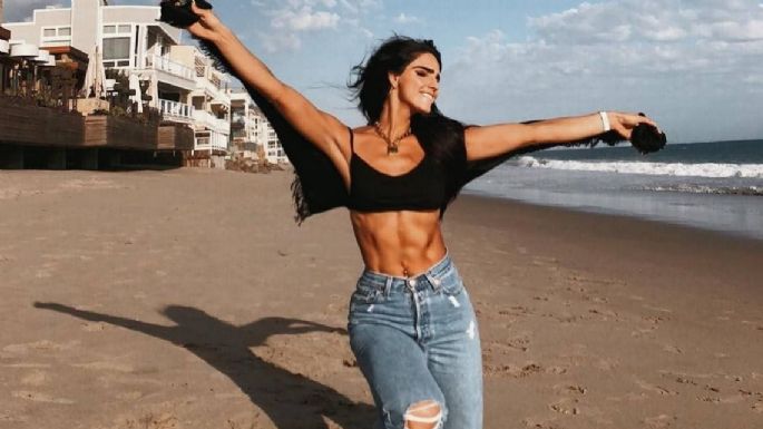 Bárbara de Regil presume su bolso Chanel y la tunden en las redes ¿Es falsa?