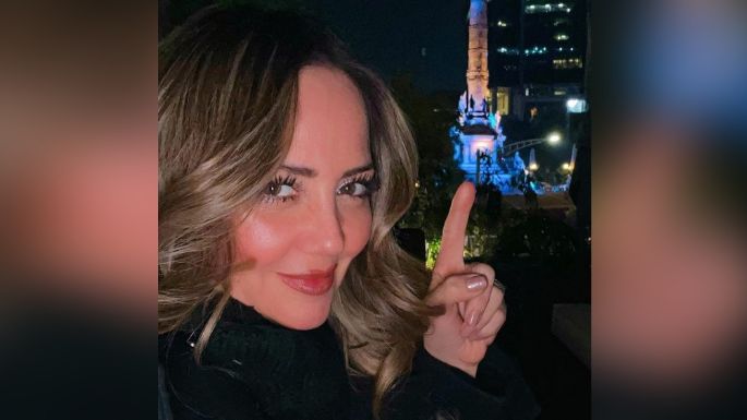 Andrea Legarreta enloquece a Televisa en coqueto atuendo rojo desde 'Hoy'