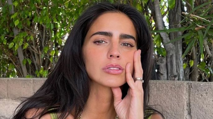 Bárbara de Regil posa con diminuto bikini rosa y roba suspiros en la red