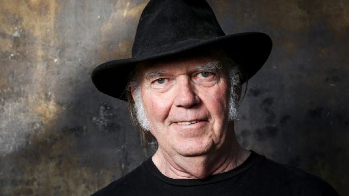 Spotify decide eliminar la música de Neil Young tras recibir amenazas contra el podcast de Joe Rogan