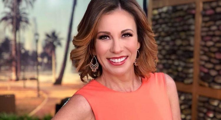 Ingrid Coronado regresa a Instagram y enamora con entallado jumpsuit rojo