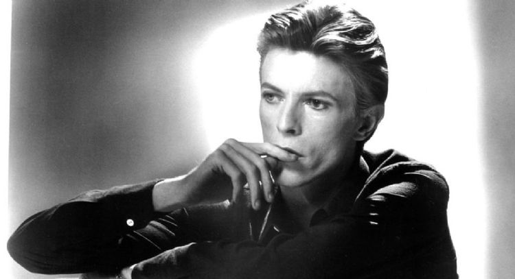 Warner Music compra el catálogo de canciones de David Bowie; es el mayor acuerdo de la compañía