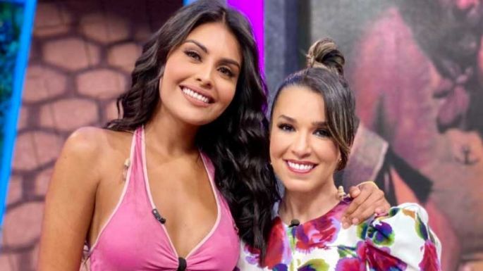 FOTO: Kristal Silva y Laura G deslumbran el foro de VLA al vestirse de azul