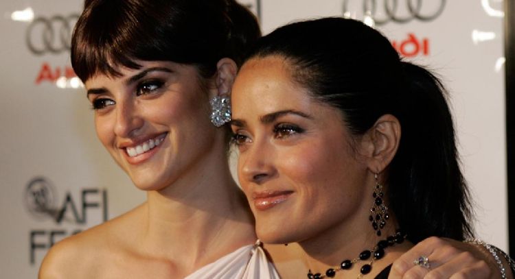 Penélope Cruz se sincera y habla del profundo amor que le tiene a Salma Hayek