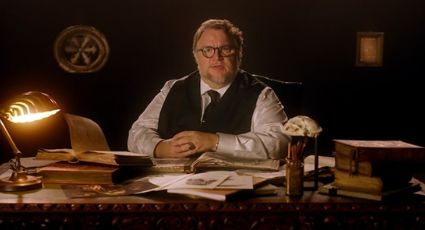 Mira a Guillermo del Toro en un nuevo póster de su esperada serie 'Gabinete de Curiosidades'