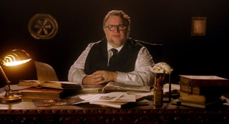 Mira a Guillermo del Toro en un nuevo póster de su esperada serie 'Gabinete de Curiosidades'