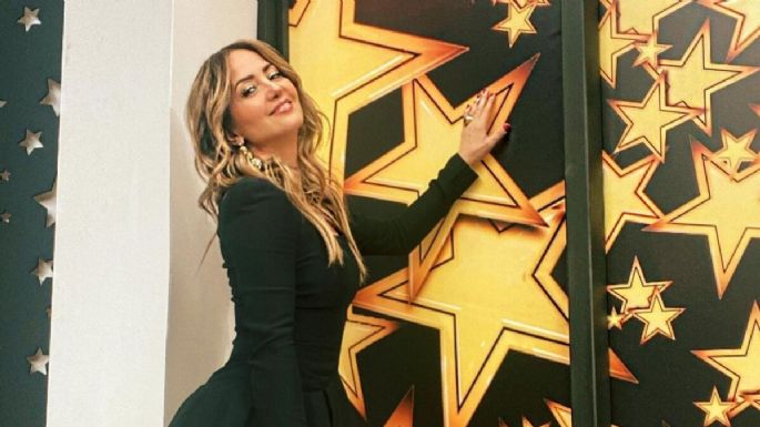 Andrea Legarreta regresa a Televisa y posa con elegante vestido negro desde 'Hoy'