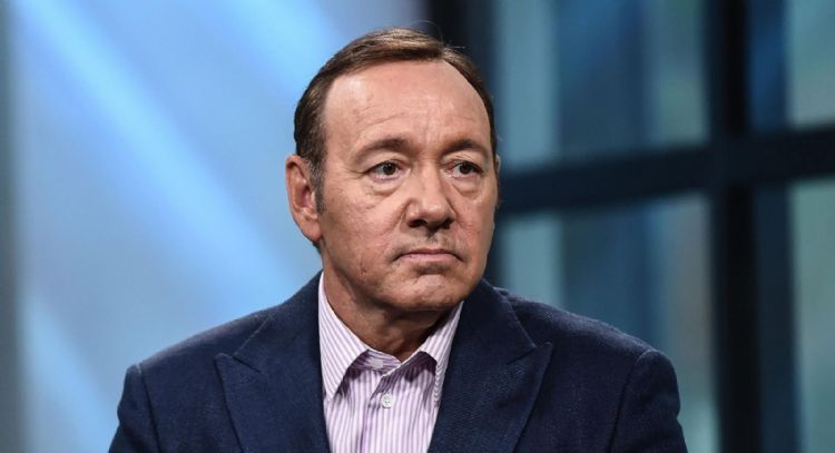 Kevin Spaicey se defiende de acusaciones de abuso y culpa a su padre por no declararse gay