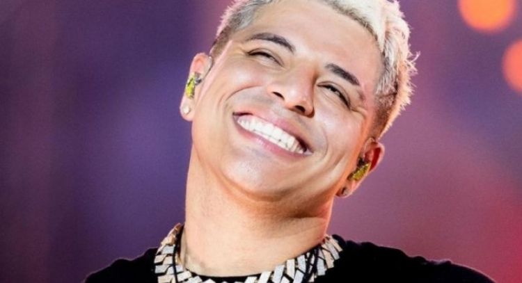 Eduin Caz le habría dedicado una canción a su esposa en plena borrachera