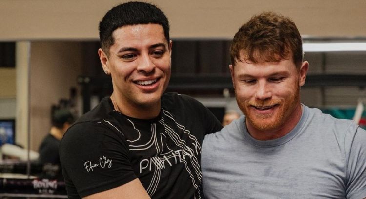 "Córreme bien" le pide Eduin Caz al Canelo Álvarez para cerrar con la polémica