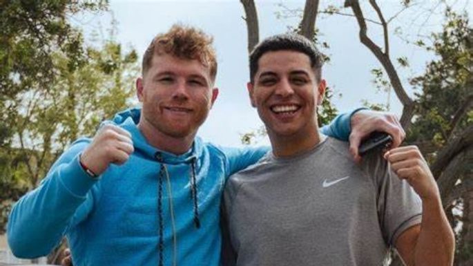 Eduin Caz con bebida en mano manda polémico mensaje tras polémica con el Canelo Álvarez