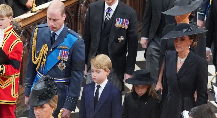 Luto en la Realeza: La batalla del Príncipe William con sus hijos tras muerte de Reina Isabel II