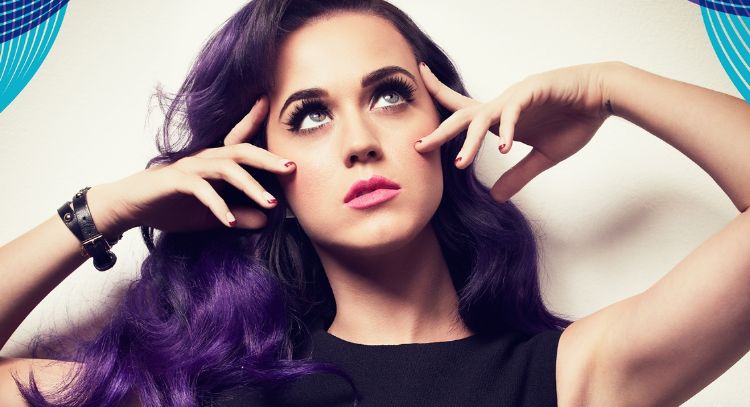 Katy Perry preocupa  a sus fans después de que no pudiera controlar uno de sus ojos