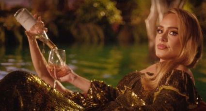 Mira a la cantante Adele flotar sobre un increíble río en el nuevo videoclip de 'I Drink Wine'