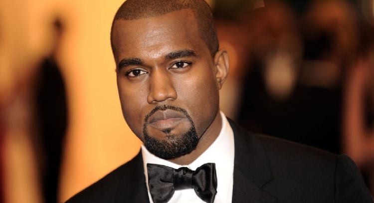 Kanye West revela que perdió 2mmdd en un día luego de su polémica reciente