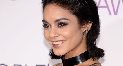 Halloween: Vanessa Hudgens  se viste de Cisne negro con un vestido de plumas de cuervo