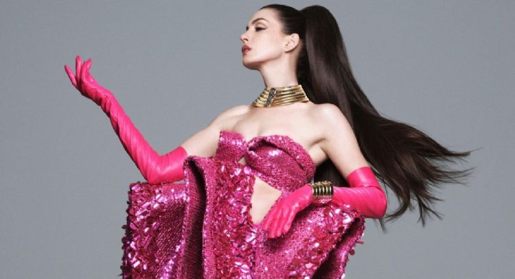 Anne Hathaway luce hermosa para la portada de Vogue y revela qué incluye su lista de deseos