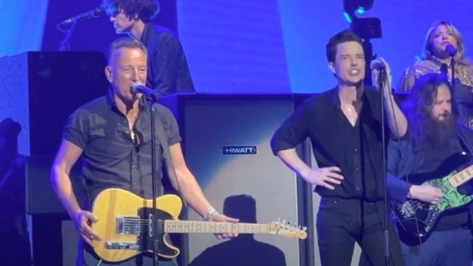 Mira a Bruce Springsteen unir fuerzas junto a The Killer para interpretar en vivo estas canciones