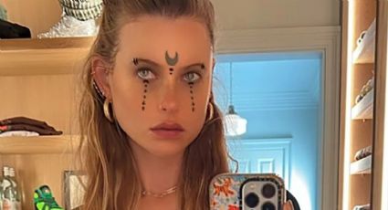 Behati Prinsloo muestra su embarazo en una tierna foto de Halloween tras escándalo de Adam Levine